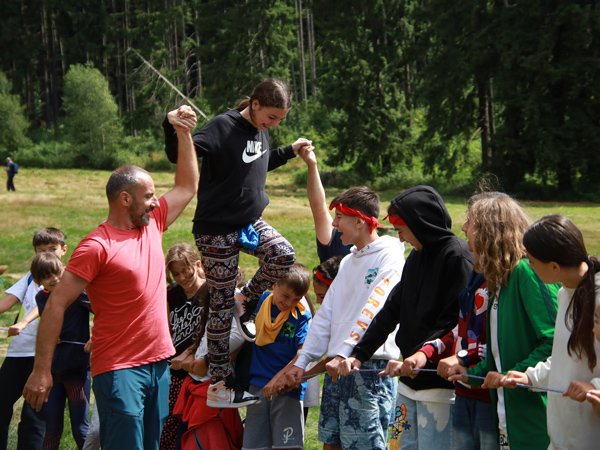 Tabara cu de toate cine suntem